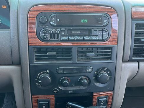 Used 1999 Jeep Grand Cherokee Limited AWD/4WD image 11