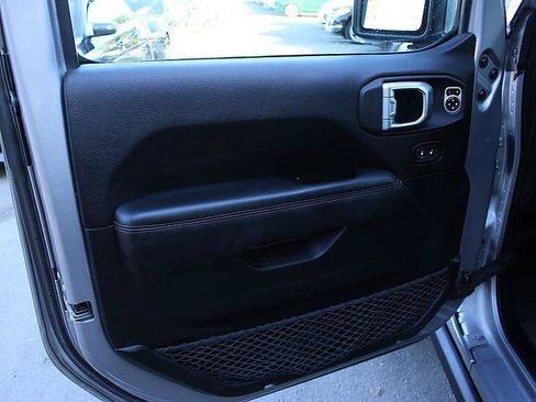 Used 2020 Jeep Gladiator Rubicon AWD/4WD image 8