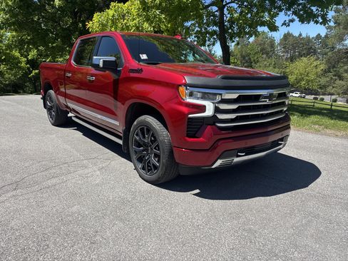 Used 2023 Chevrolet Silverado 1500 High Country w/ High Country Premium Package AWD/4WD image 1