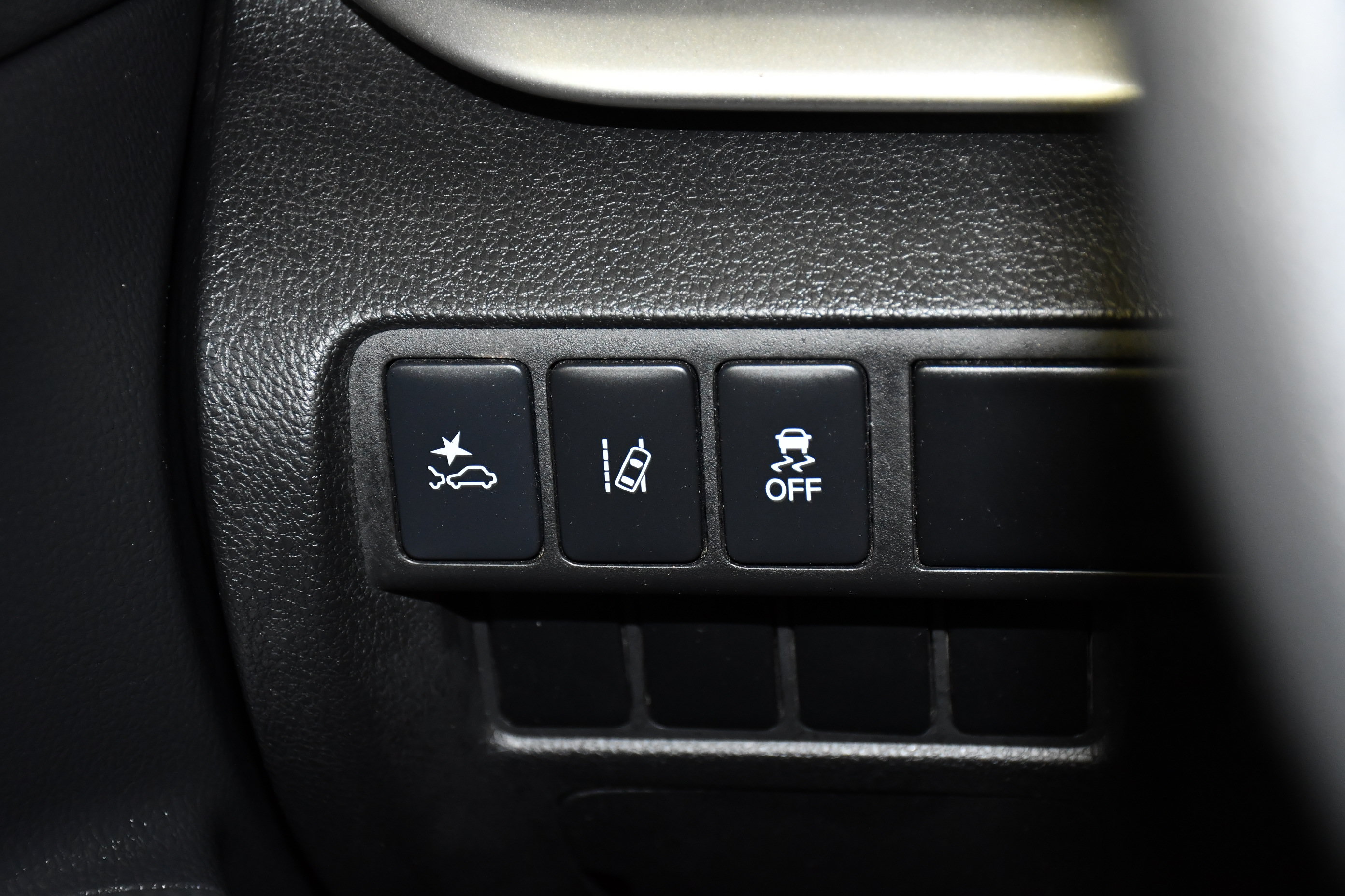 Used 2024 Mitsubishi Eclipse Cross ES AWD/4WD image 32