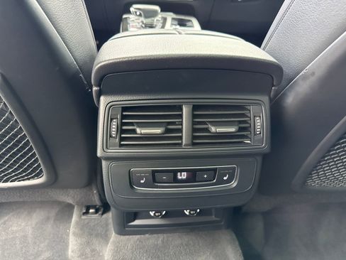 Used 2019 Audi Q7 2.0T Premium Plus AWD/4WD image 40