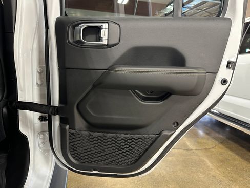 Used 2024 Jeep Wrangler Unlimited Rubicon 392 AWD/4WD image 24