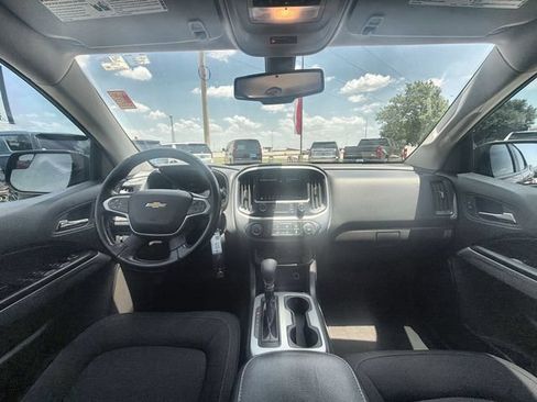 Used 2022 Chevrolet Colorado LT w/ LT Convenience Package AWD/4WD image 19