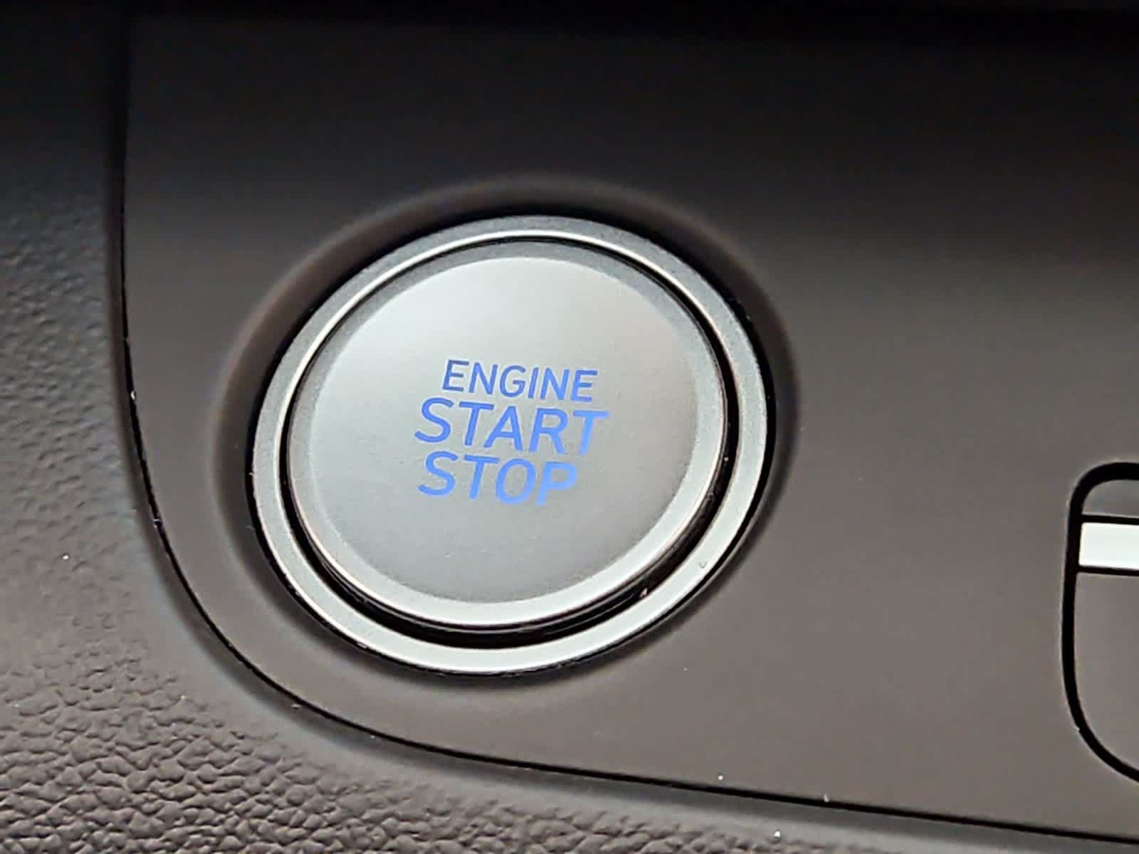 Used 2024 Hyundai Elantra SEL FWD image 6