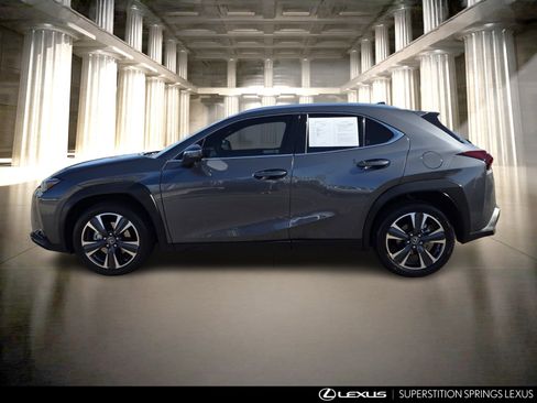 Used 2024 Lexus UX 250h FWD image 8