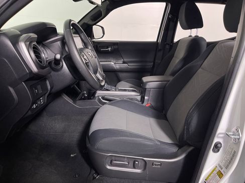 Certified 2023 Toyota Tacoma 2WD Double Cab image 12