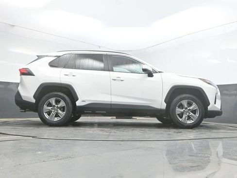 Used 2022 Toyota RAV4 XLE AWD/4WD image 44