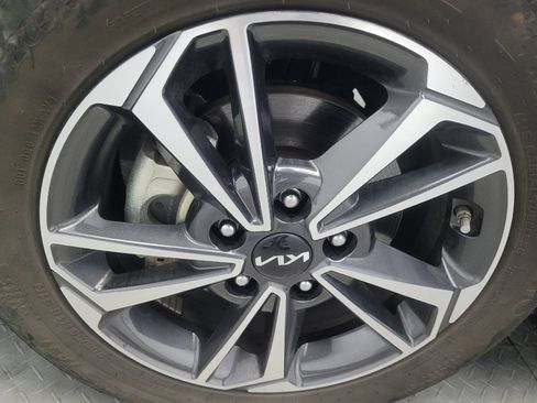 Used 2024 Kia Forte LXS w/ LXS Technology Package image 31