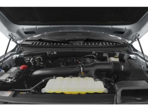 Used 2022 Ford Expedition XLT image 17