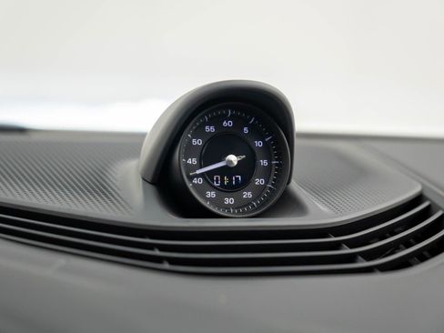 Certified 2022 Porsche Taycan 4 Cross Turismo image 28