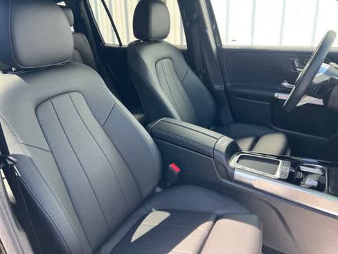Used 2026 Mercedes-Benz GLB 250 image 21
