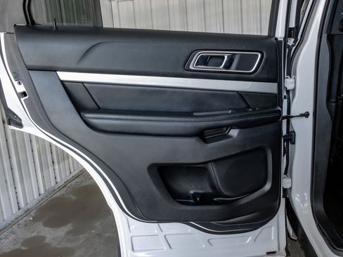 Used 2017 Ford Explorer XLT w/ Equipment Group 202A image 47