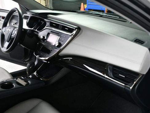 Used 2013 Toyota Avalon XLE Premium FWD image 27
