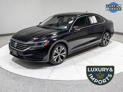 Used 2021 Volkswagen Passat 2.0T SE w/ Luggage Net & Mats Package