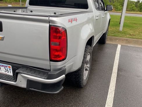 Used 2018 Chevrolet Colorado W/T w/ Custom Special Edition image 3