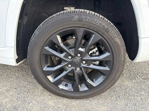 Used 2026 Jeep Grand Cherokee L Limited AWD/4WD image 5