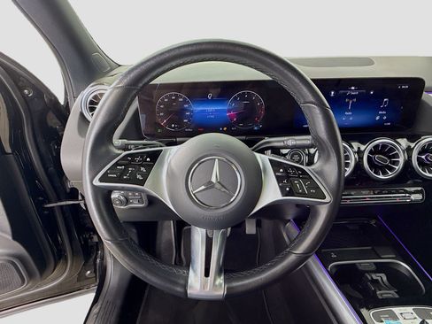 Used 2024 Mercedes-Benz GLA 250 image 11