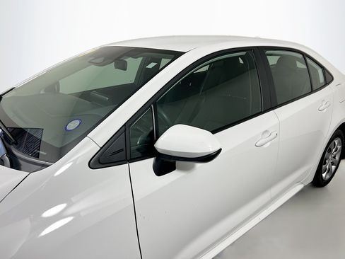 Used 2026 Toyota Corolla LE FWD image 12