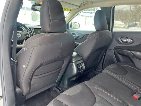 Used 2016 Jeep Cherokee Latitude image 29