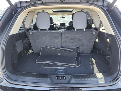 Used 2024 Lincoln Aviator Premiere w/ Premium Package image 23