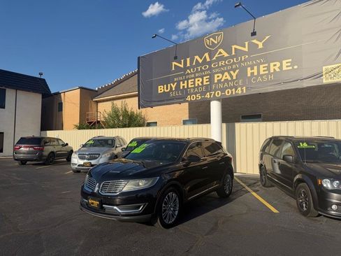 Used 2017 Lincoln MKX Reserve w/ Lincoln MKX Climate Package FWD image 3