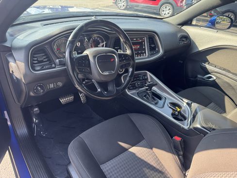 Used 2022 Dodge Challenger R/T Scat Pack w/ Driver Convenience Group RWD image 9