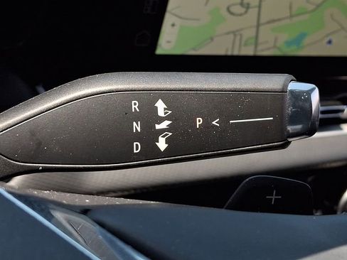 Used 2025 Chevrolet Equinox LT FWD image 14