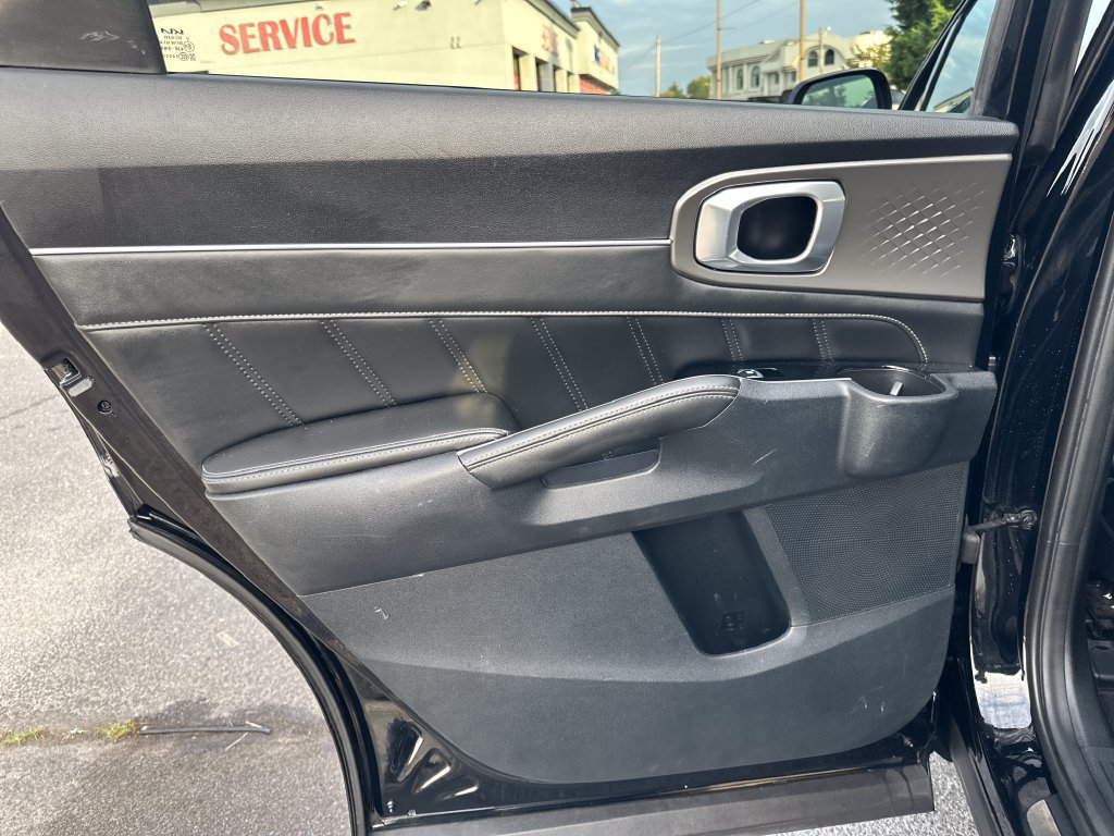 Used 2022 Kia Sorento SX AWD/4WD image 15