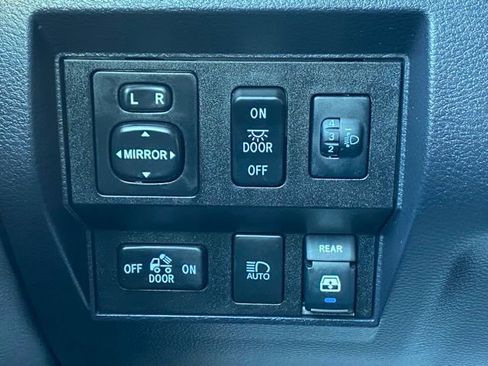 Used 2019 Toyota Tundra Limited image 48