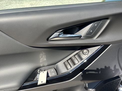 New 2026 Chevrolet Equinox LT image 16