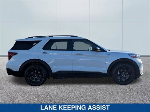 Certified 2023 Ford Explorer ST-Line w/ Class IV Trailer Tow Package image 6