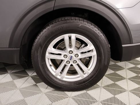 Used 2023 Ford Explorer XLT w/ Equipment Group 202A image 19