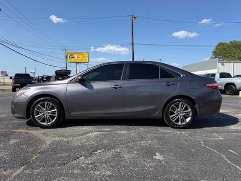 Used 2015 Toyota Camry SE FWD image 8