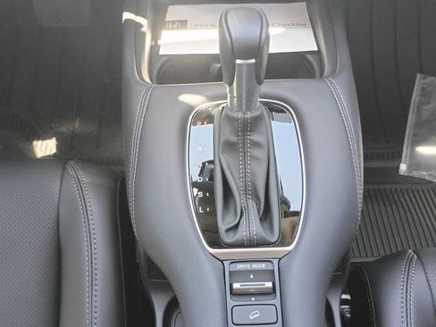 New 2026 Honda HR-V EX-L image 16