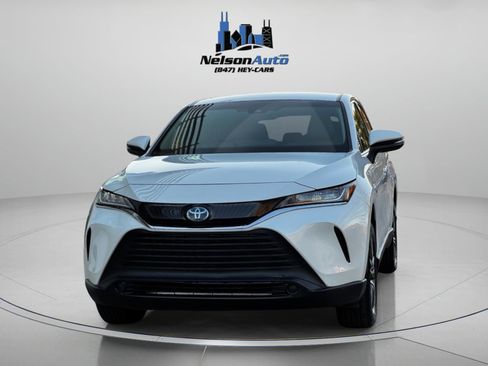 Used 2021 Toyota Venza LE image 10