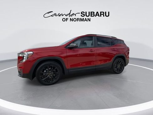 Used 2024 GMC Terrain SLE w/ Driver Convenience Package image 5