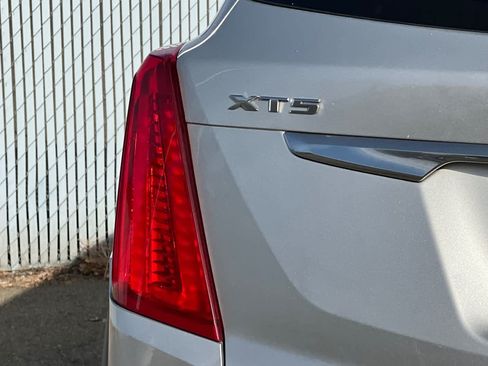 Used 2017 Cadillac XT5 Luxury AWD/4WD image 23