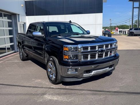 Used 2015 Chevrolet Silverado 1500 LTZ Z71 w/ LTZ Plus Package AWD/4WD image 5