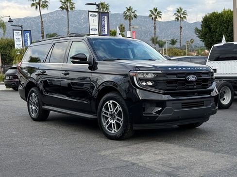 New 2026 Ford Expedition Max Active image 1