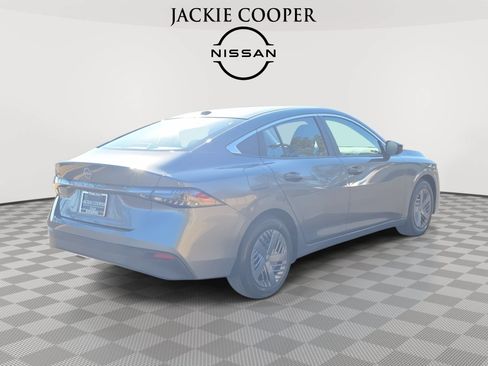 New 2026 Nissan Sentra S w/ S Cold Weather Package FWD image 5