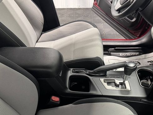 Used 2018 Toyota RAV4 XLE FWD image 20