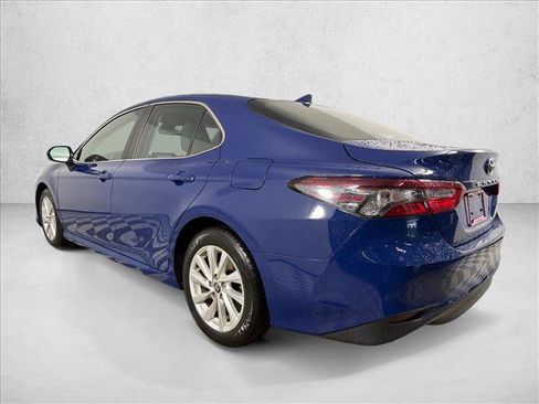 Used 2024 Toyota Camry LE FWD image 5
