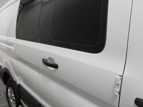 Used 2018 Ford Transit 250 130 Low Roof w/ Exterior Upgrade Package image 34