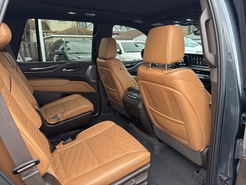 Used 2021 Cadillac Escalade Sport w/ Driver Assist Tech Package image 21