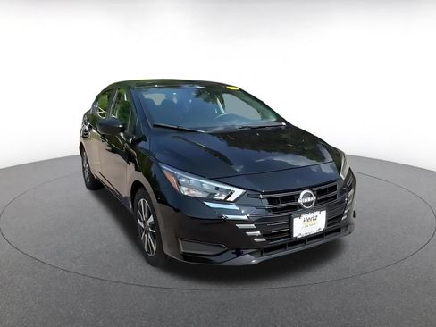 Used 2025 Nissan Versa SV FWD image 3