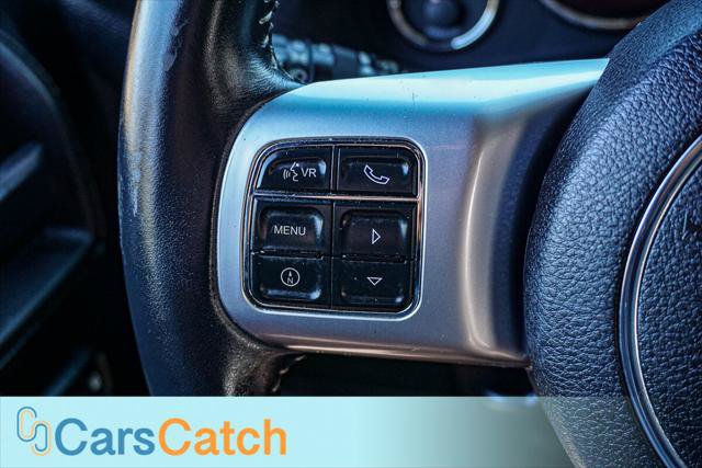Used 2015 Jeep Wrangler Unlimited Rubicon AWD/4WD image 23