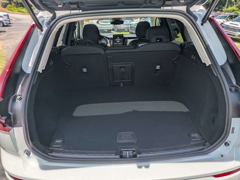 New 2026 Volvo XC60 B5 Core AWD/4WD image 13