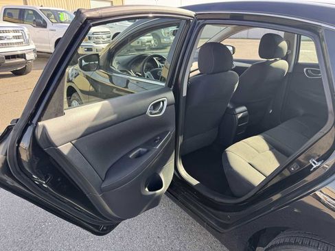 Used 2015 Nissan Sentra S image 18