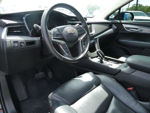 Certified 2019 Cadillac XT5 Luxury FWD image 23