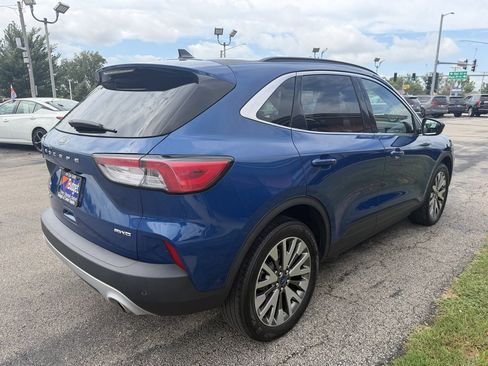 Used 2022 Ford Escape Titanium AWD/4WD image 5